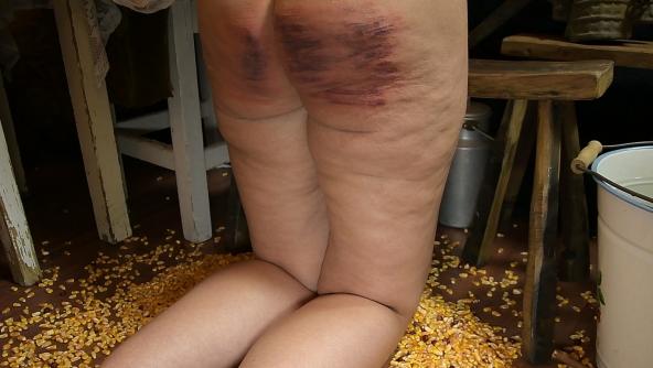 Yetuk onalarning mushuklari Ruslarga sik emishni orgatishgan.