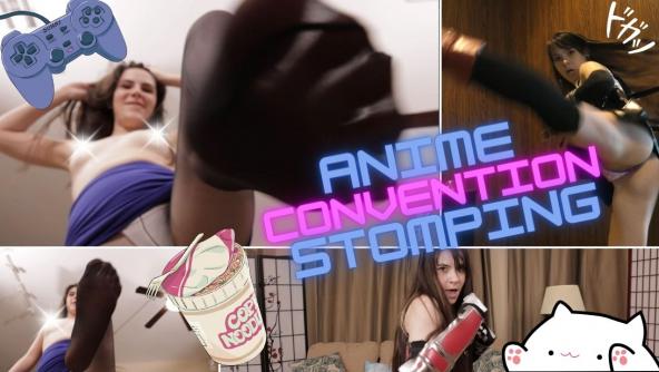 4K/ Ziva Fey - Anime Convention Stomping