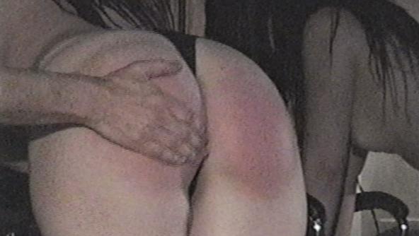 Full-Bodied Smacks are what this Sexy Submissive Loves Most!